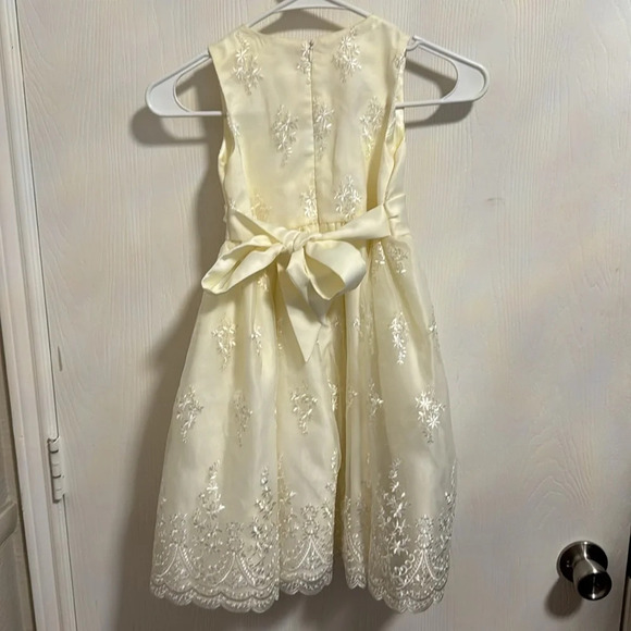 Americas Princess Little Girls Fancy Cream Colored Dress Size 6X Embroidered - Picture 4 of 8